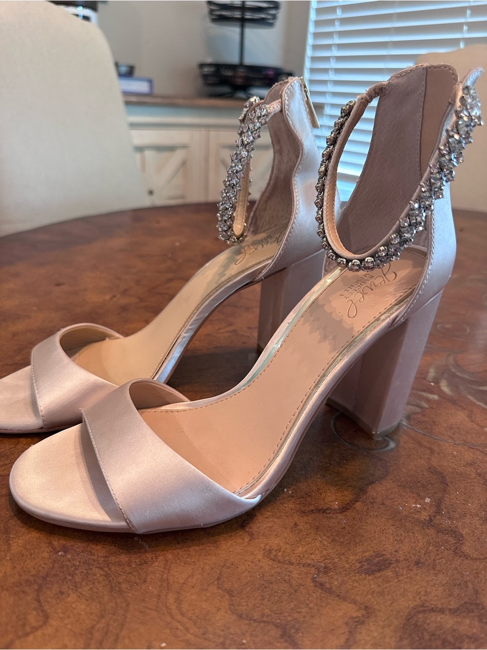 Jewel by Badgley Mischka Louise Peep-Toe Block Heel rhinestone 10